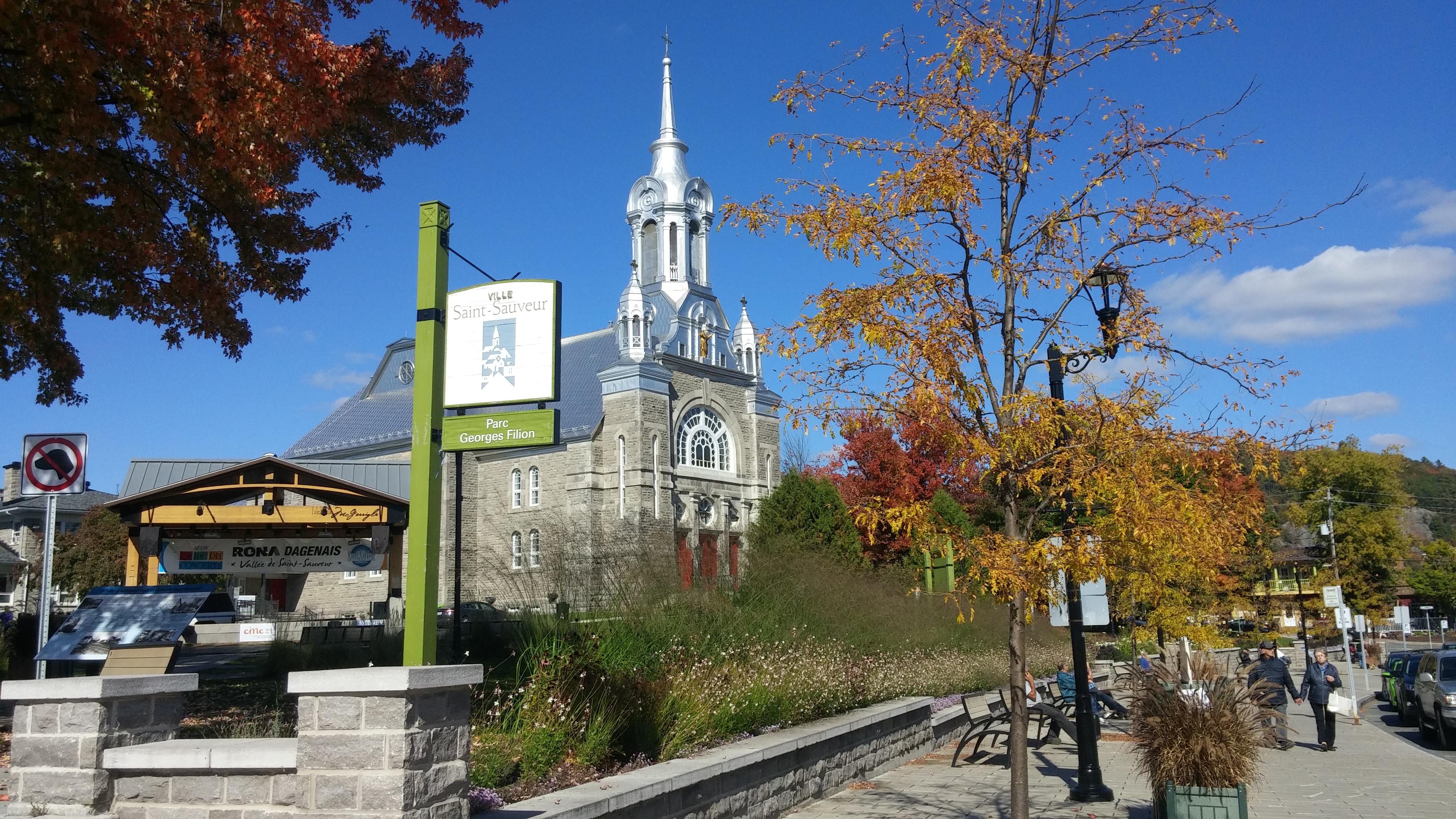 Hotel St-Sauveur Saint-Sauveur-des-Monts Eksteriør billede